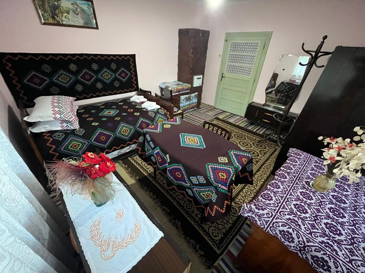 Casa Lucian Appartement Cîrţişoara Buitenkant foto